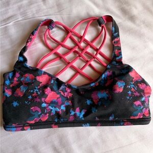 Size 8 camo free to be wild lululemon sports bra